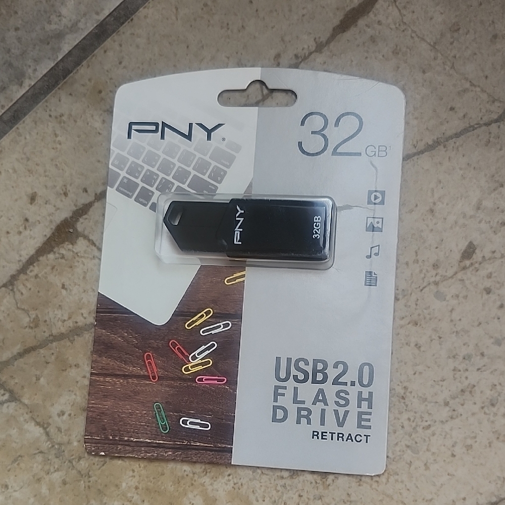 32GB Black USB 2.0 Flash Drive